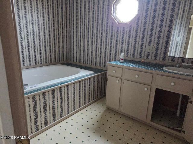 1008 Andrew Drive, St. Martinville, LA 70582