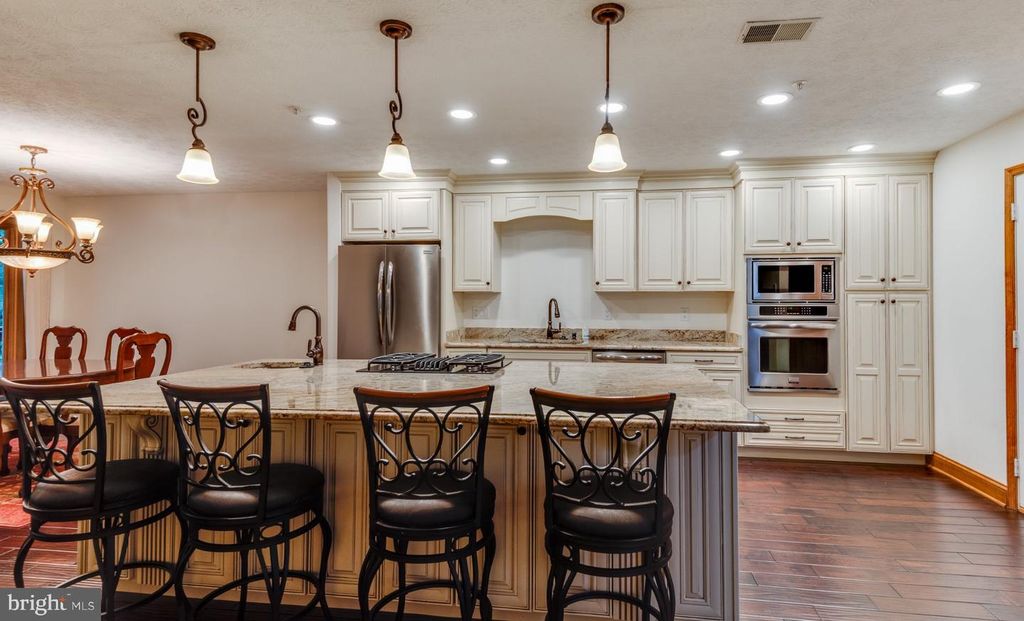 Image 13 of property listing at 44031 FIELDSTONE WAY, California, MD 20619