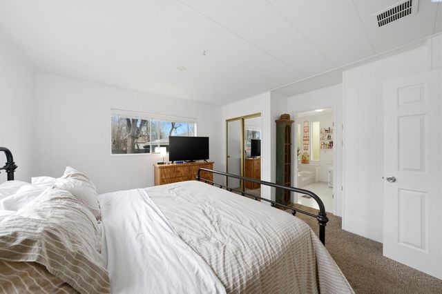 512 N 61st Ave, West Richland, WA 99353