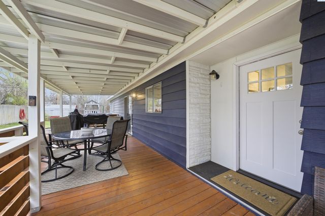 512 N 61st Ave, West Richland, WA 99353