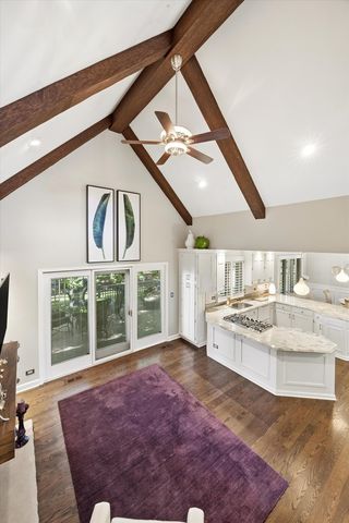 9 Tartan Road, Burr Ridge, IL 60527