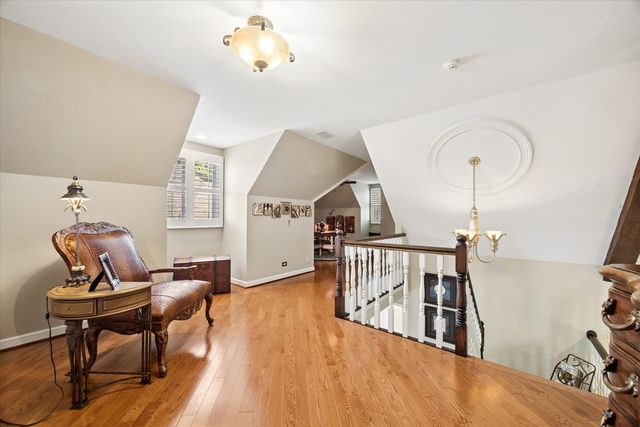 9 Tartan Road, Burr Ridge, IL 60527