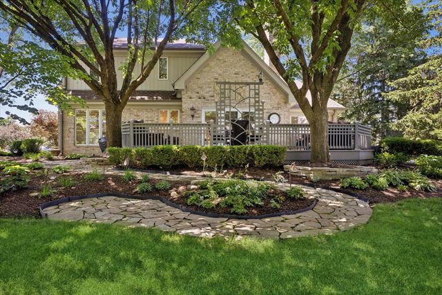 9 Tartan Road, Burr Ridge, IL 60527