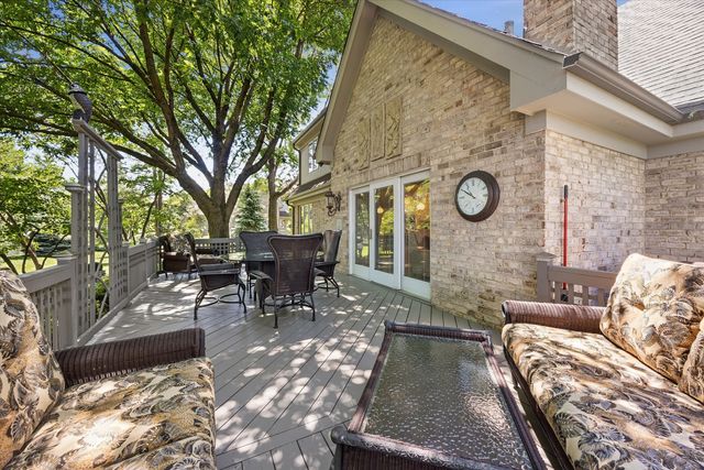 9 Tartan Road, Burr Ridge, IL 60527