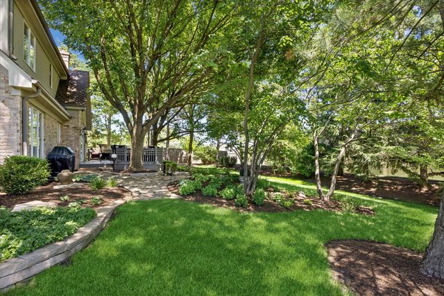 9 Tartan Road, Burr Ridge, IL 60527