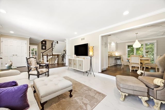 9 Tartan Road, Burr Ridge, IL 60527