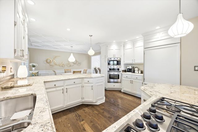 9 Tartan Road, Burr Ridge, IL 60527