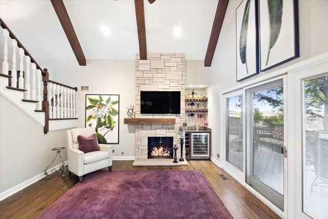 9 Tartan Road, Burr Ridge, IL 60527