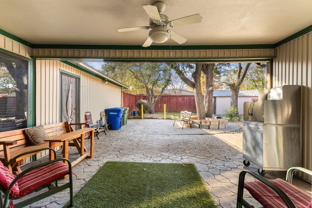 1519 Shannon Place, Carrollton, TX 75006