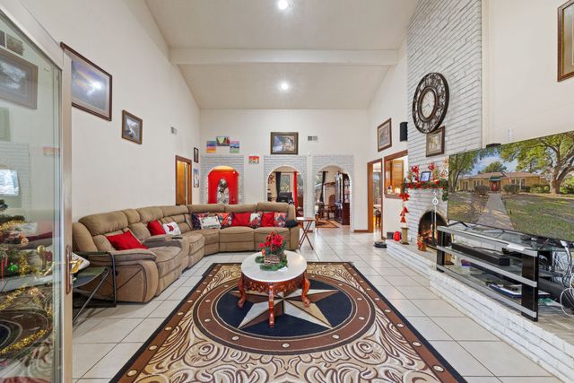 1519 Shannon Place, Carrollton, TX 75006