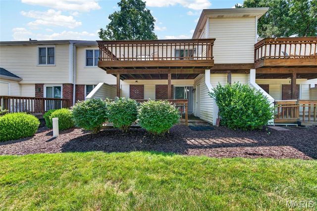 1767 High School Drive, Brentwood, MO 63144