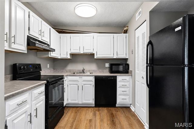 1767 High School Drive, Brentwood, MO 63144
