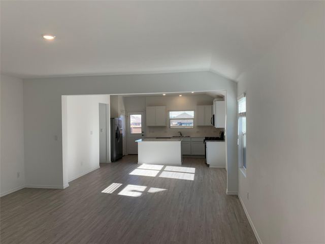 185 Sormonne LOOP, Kyle, TX 78640