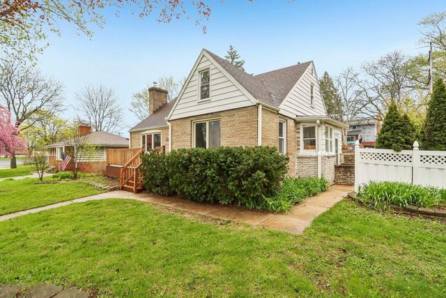 4260 93rd STREET, Wauwatosa, WI 53222