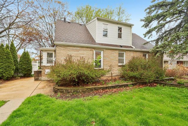 4260 93rd STREET, Wauwatosa, WI 53222