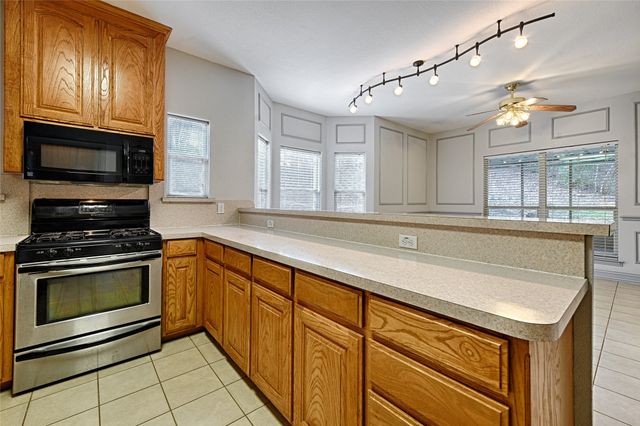 400 Dale Hollow Road, Fort Worth, TX 76103