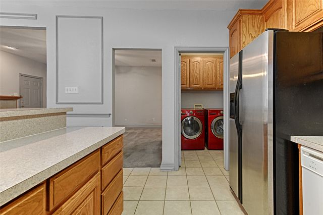 400 Dale Hollow Road, Fort Worth, TX 76103