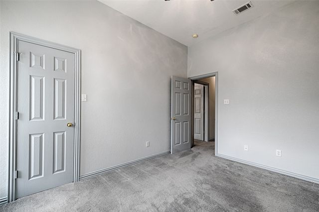 400 Dale Hollow Road, Fort Worth, TX 76103