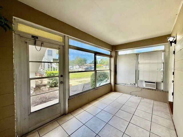 3460 32ND AVENUE N 101, St Petersburg, FL 33713