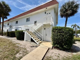3460 32ND AVENUE N 101, St Petersburg, FL 33713