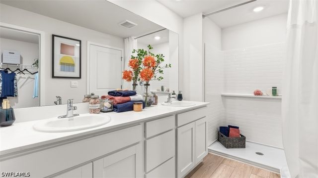 1253 Brooklands DR, Fort Myers, FL 33905