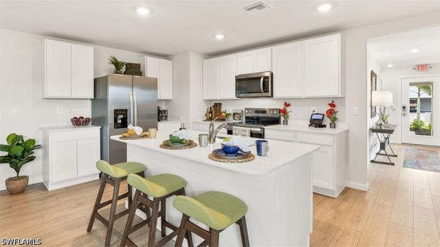 1253 Brooklands DR, Fort Myers, FL 33905