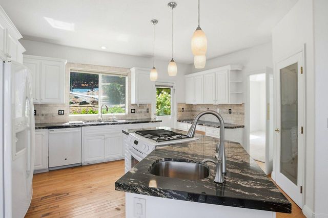 2120 Moonstone Cir, El Dorado Hills, CA 95762