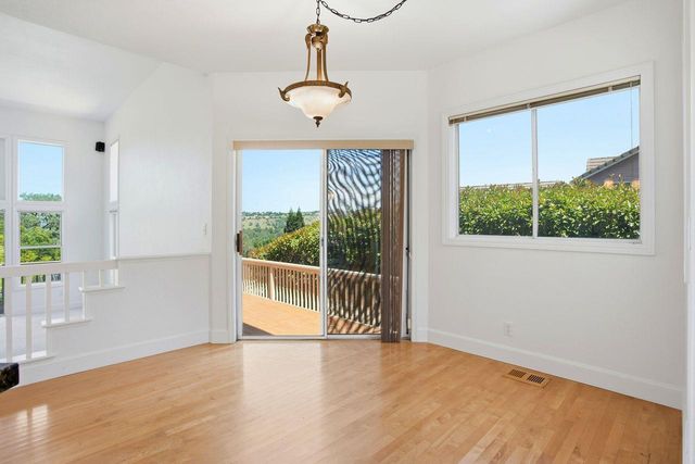 2120 Moonstone Cir, El Dorado Hills, CA 95762