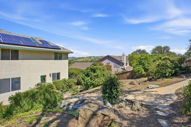 2120 Moonstone Cir, El Dorado Hills, CA 95762