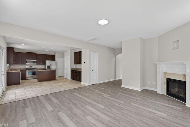 2866 Cross Landing DR, Suffolk, VA 23434