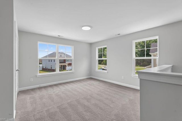 2866 Cross Landing DR, Suffolk, VA 23434