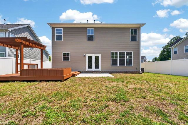 2866 Cross Landing DR, Suffolk, VA 23434