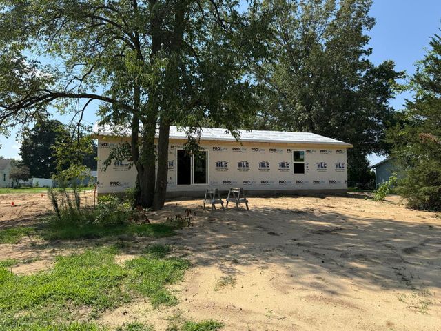 522 Oxford Road, Kingsford Heights, IN 46346