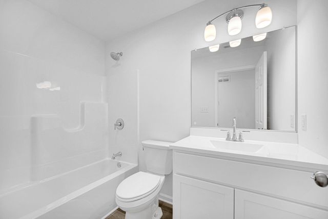 522 Oxford Road, Kingsford Heights, IN 46346