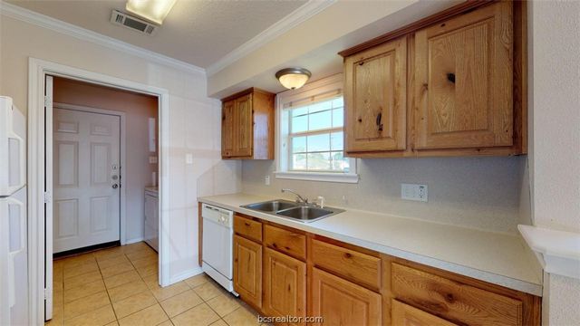 2318 Cornell Drive, College Station, TX 77840