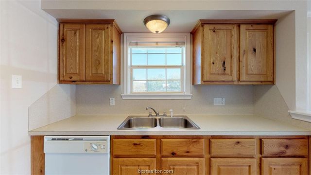 2318 Cornell Drive, College Station, TX 77840