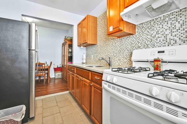 90 Lancaster Avenue, New York City, NY 11223