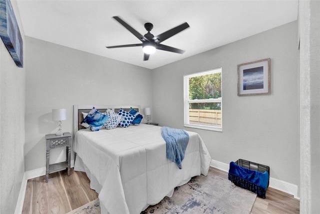 429 E OAKWOOD STREET, Tarpon Springs, FL 34689