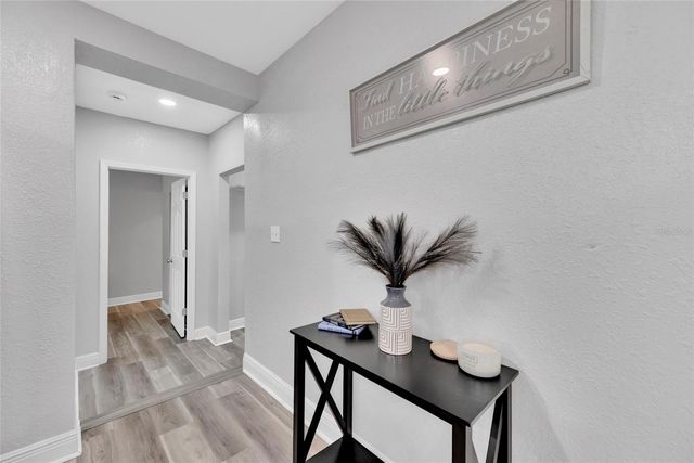 429 E OAKWOOD STREET, Tarpon Springs, FL 34689