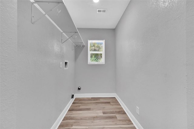 429 E OAKWOOD STREET, Tarpon Springs, FL 34689