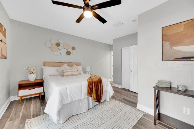429 E OAKWOOD STREET, Tarpon Springs, FL 34689