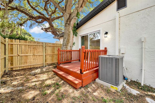 429 E OAKWOOD STREET, Tarpon Springs, FL 34689