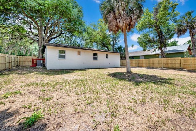 429 E OAKWOOD STREET, Tarpon Springs, FL 34689