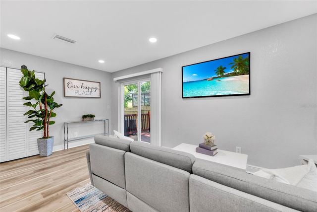 429 E OAKWOOD STREET, Tarpon Springs, FL 34689