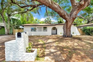 429 E OAKWOOD STREET, Tarpon Springs, FL 34689