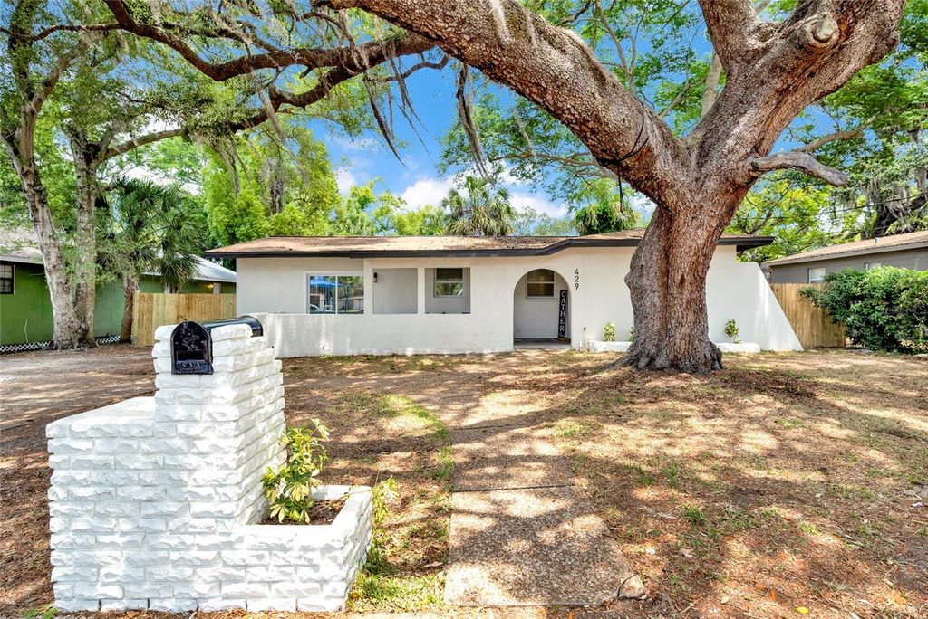 429 E OAKWOOD STREET, Tarpon Springs, FL 34689