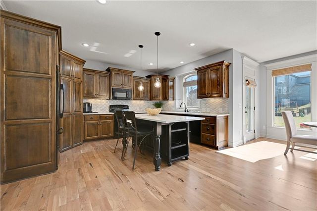 24327 W 107th Place, Olathe, KS 66061