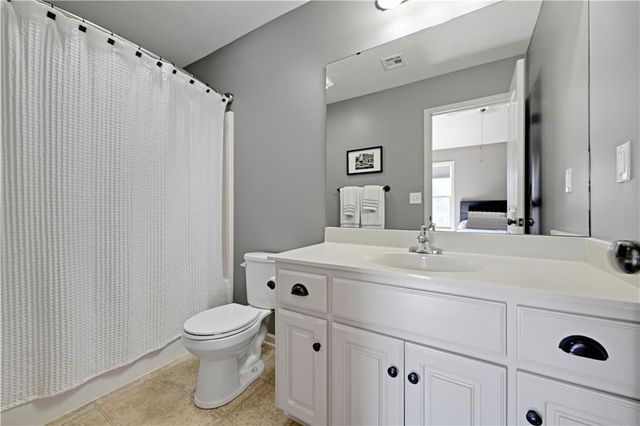 24327 W 107th Place, Olathe, KS 66061