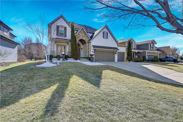 24327 W 107th Place, Olathe, KS 66061