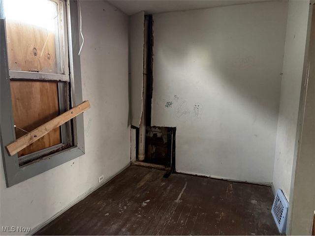 3934 Arnold Court, Cleveland, OH 44109